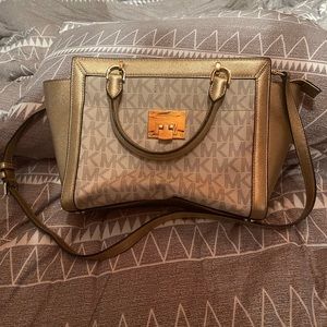 White and gold Michael Kors bag! Good condition